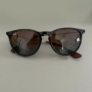 Women’s Polarized Ray-Ban Sunglasses